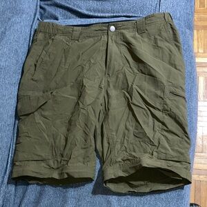 Columbia Men's sportswear Olive Cargo Shorts